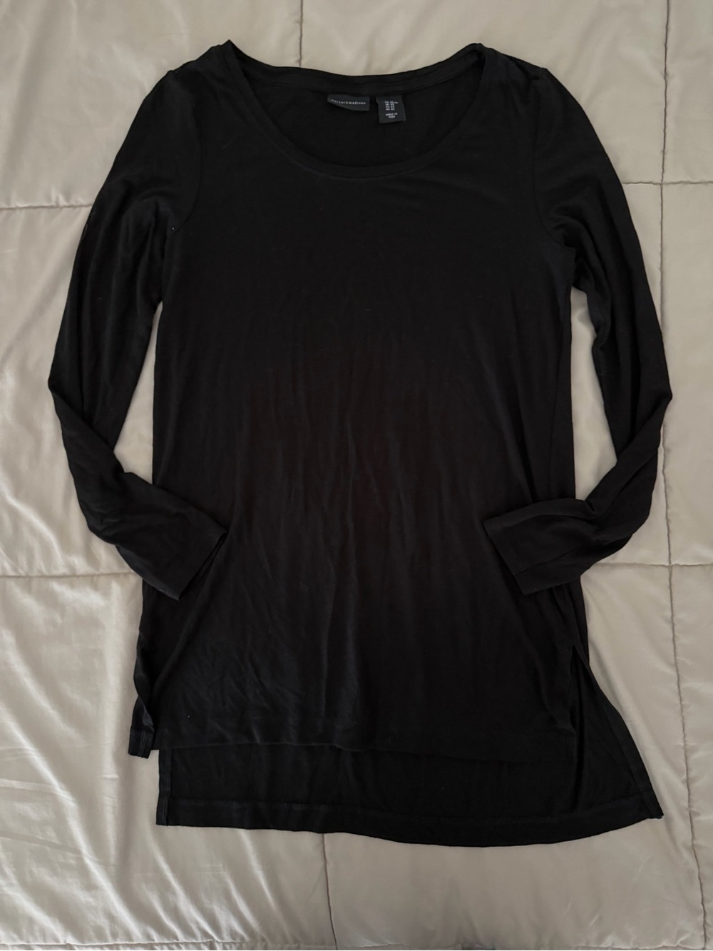 mercer & madison Black Long Sleeve Scoop Neck Tunic